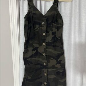 Chic Camouflage Mini Dress with Button-Front
